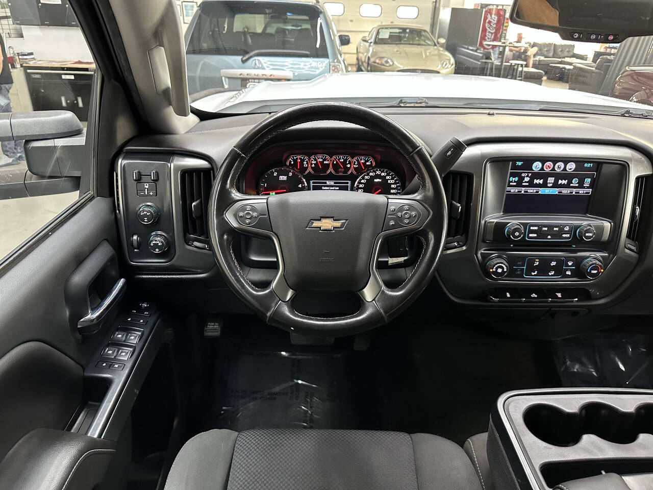 Vehicle image 18