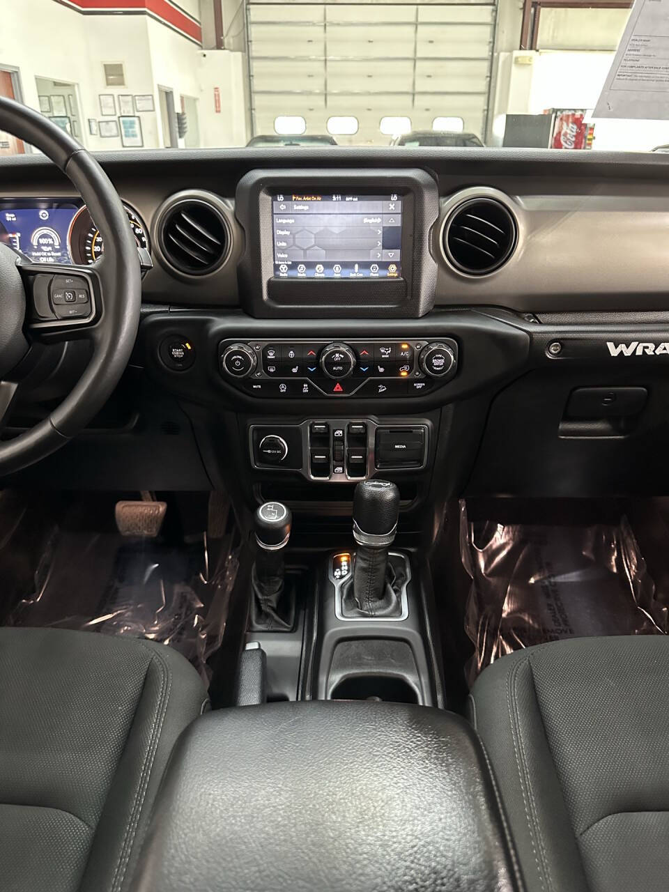 Vehicle image 25