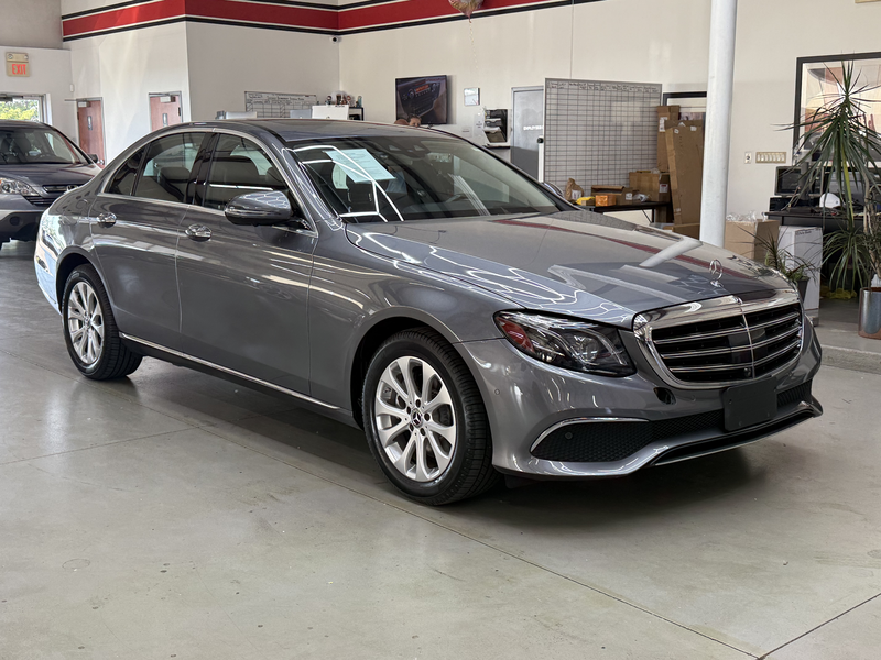 2018 Mercedes-Benz E-Class E300 4MATIC's photo