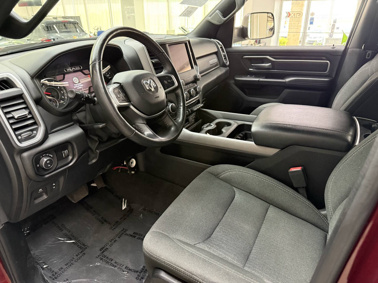 Vehicle image 18