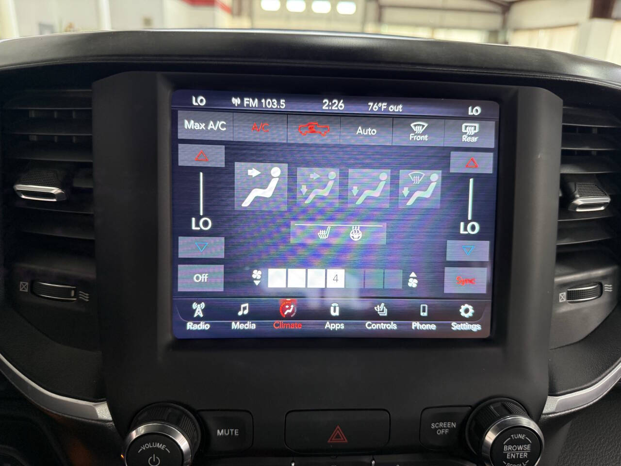 Vehicle image 25