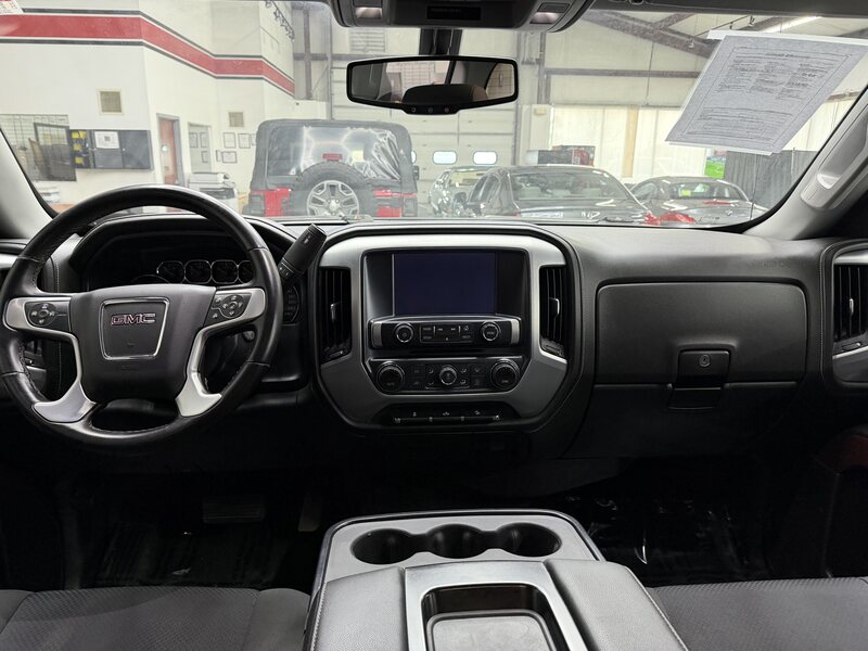 Vehicle image 18
