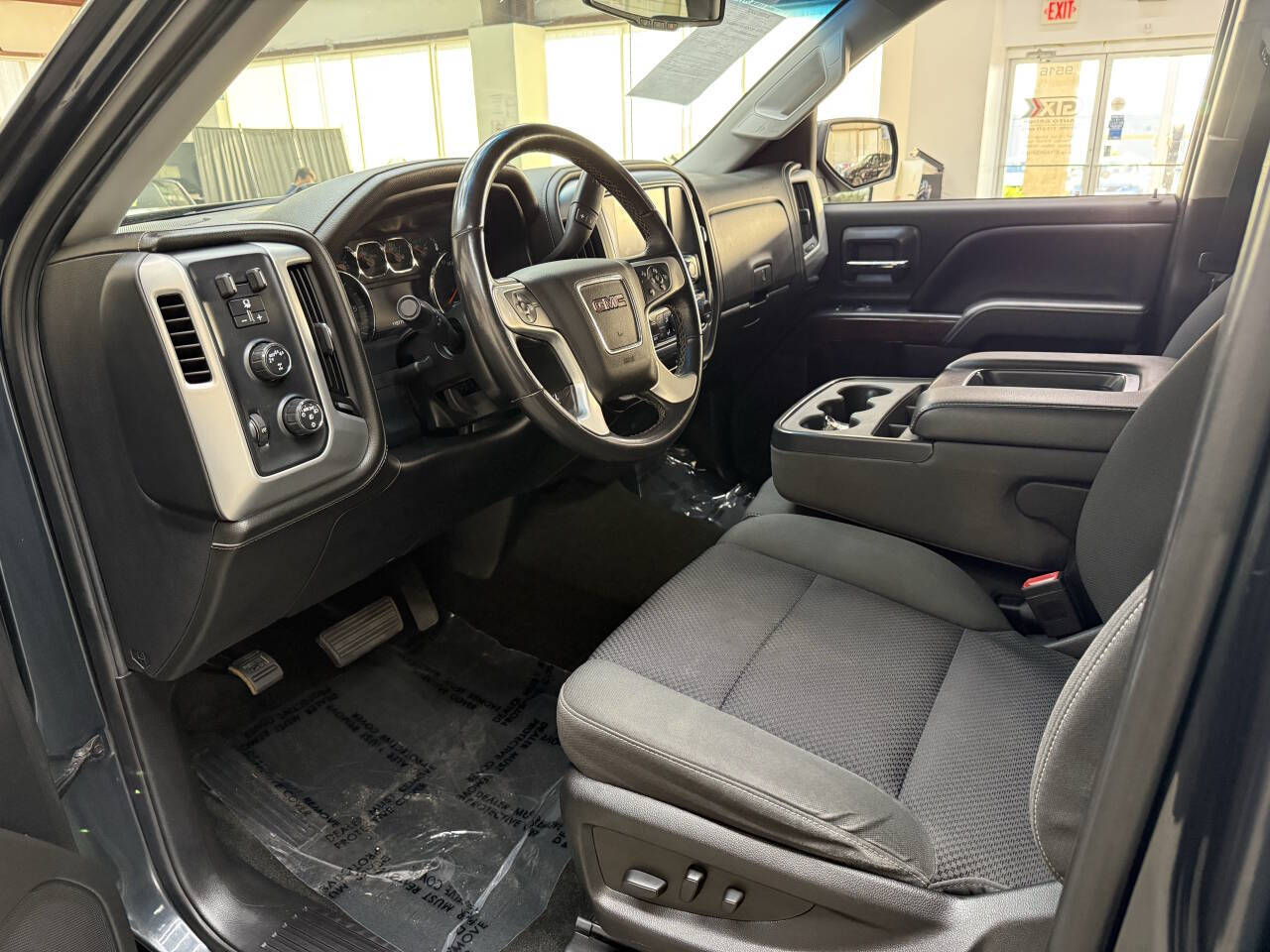 Vehicle image 18