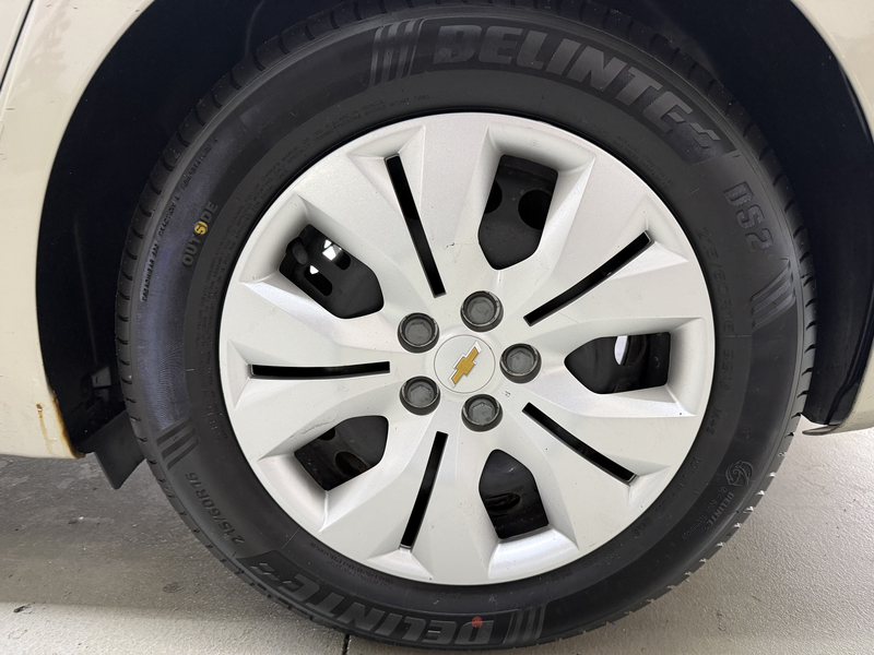 Vehicle image 25