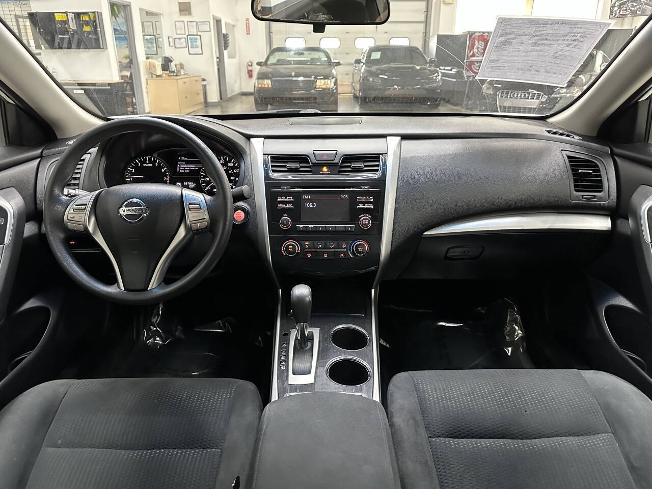 Vehicle image 17