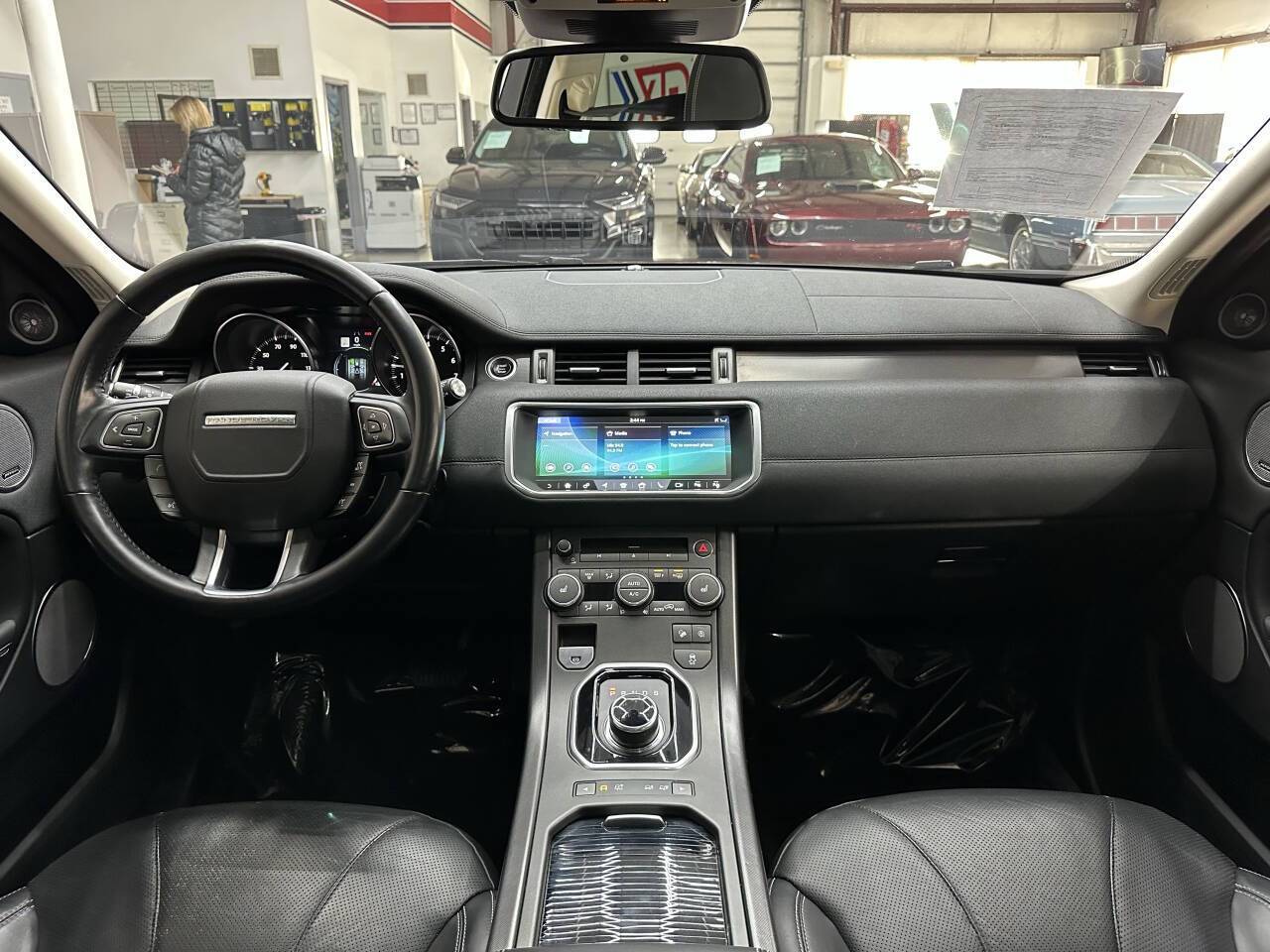 Vehicle image 17