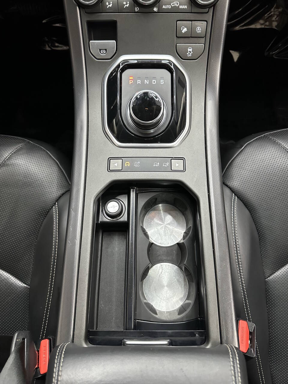 Vehicle image 26