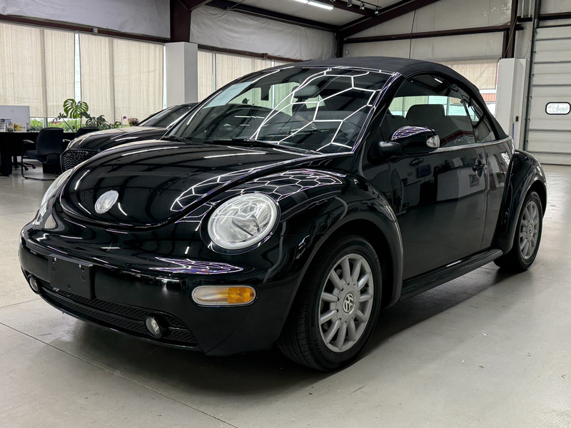 2005 VOLKSWAGEN NEW BEETLE