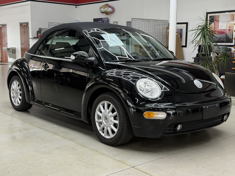 2005 VOLKSWAGEN NEW BEETLE GLS