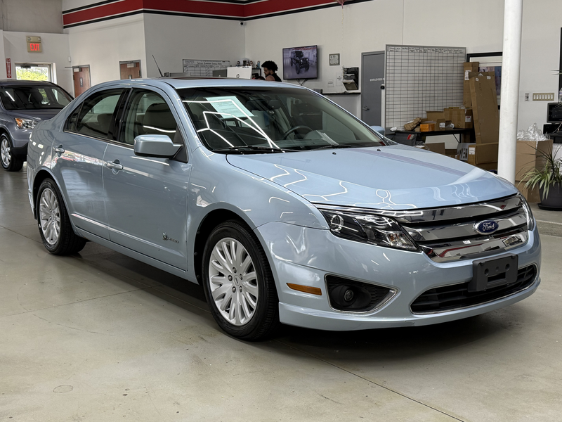 2010 Ford Fusion Hybrid's photo