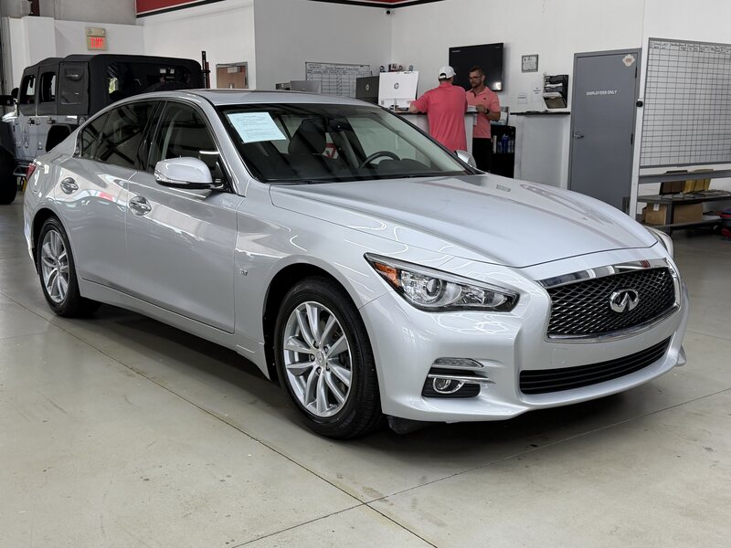 2015 INFINITI Q50