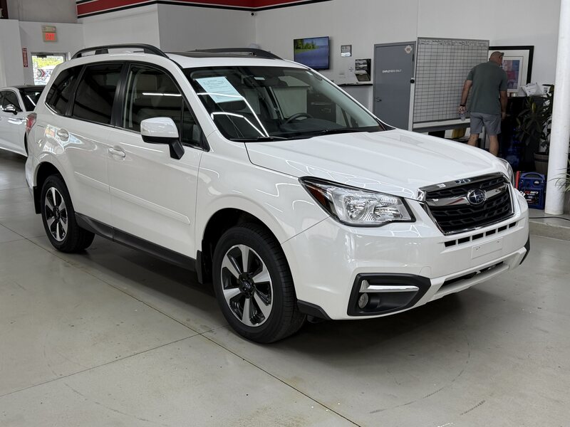 2017 SUBARU FORESTER