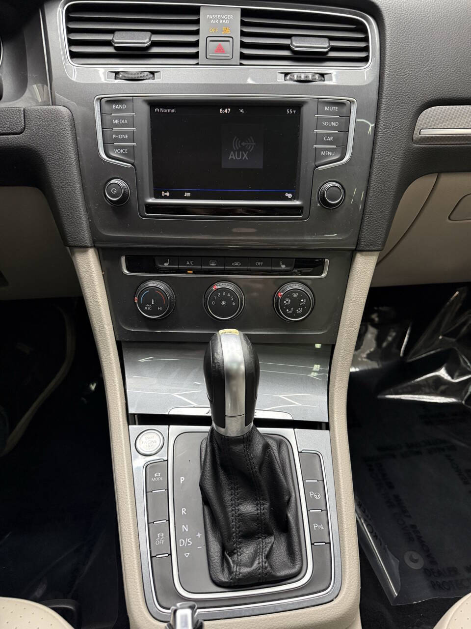 Vehicle image 27