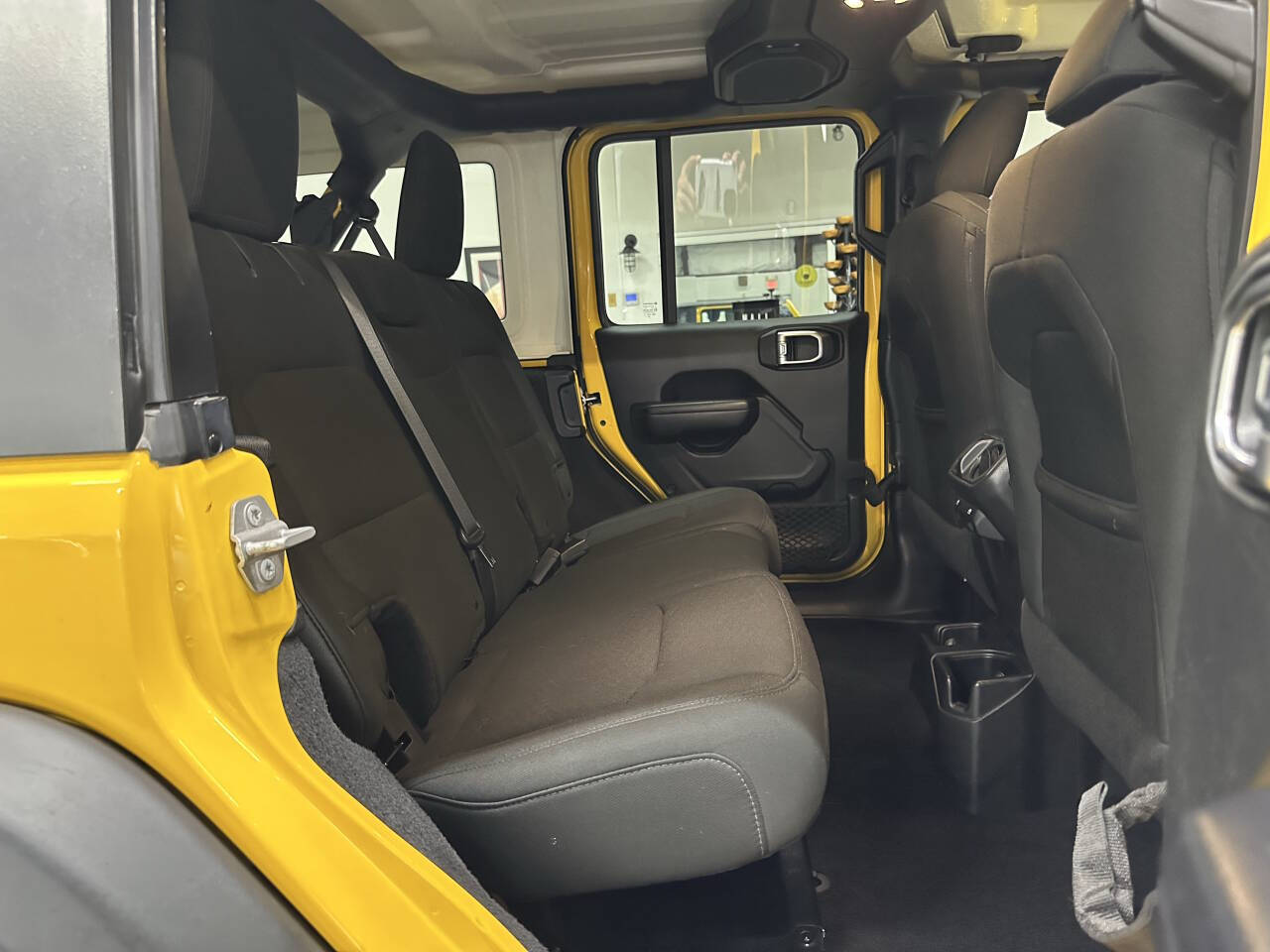 Vehicle image 14