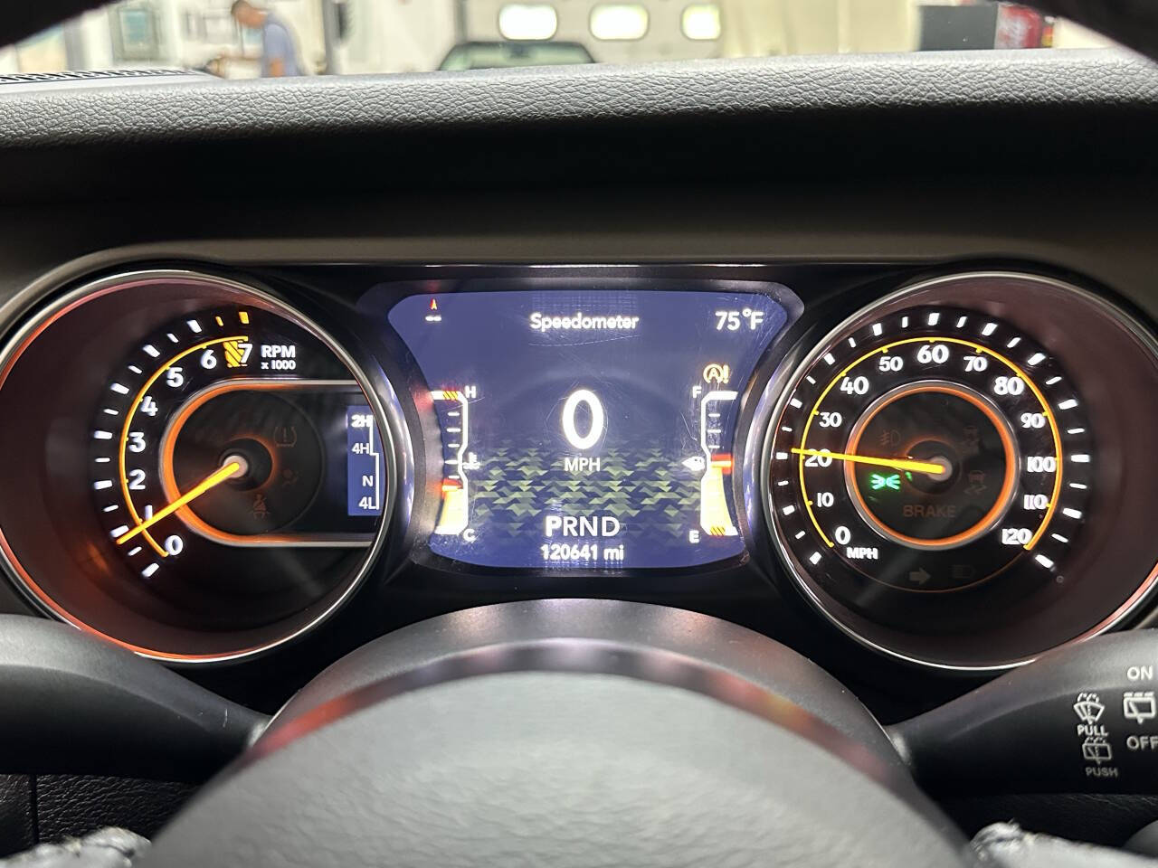 Vehicle image 22
