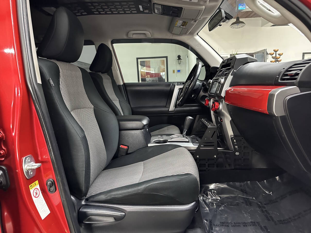 Vehicle image 16