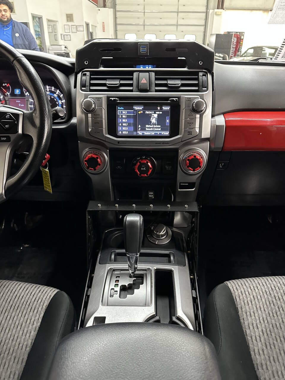 Vehicle image 25