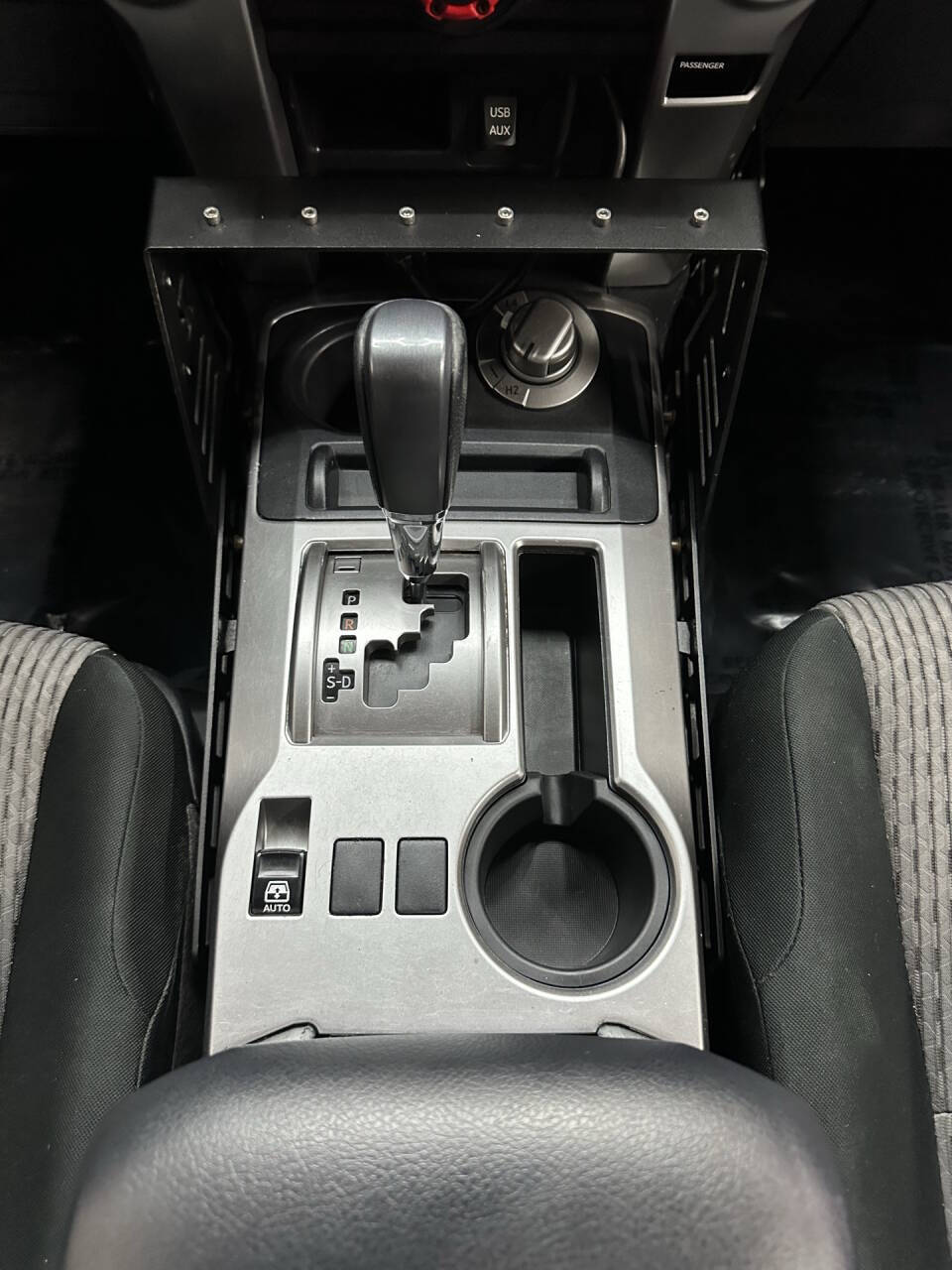 Vehicle image 26