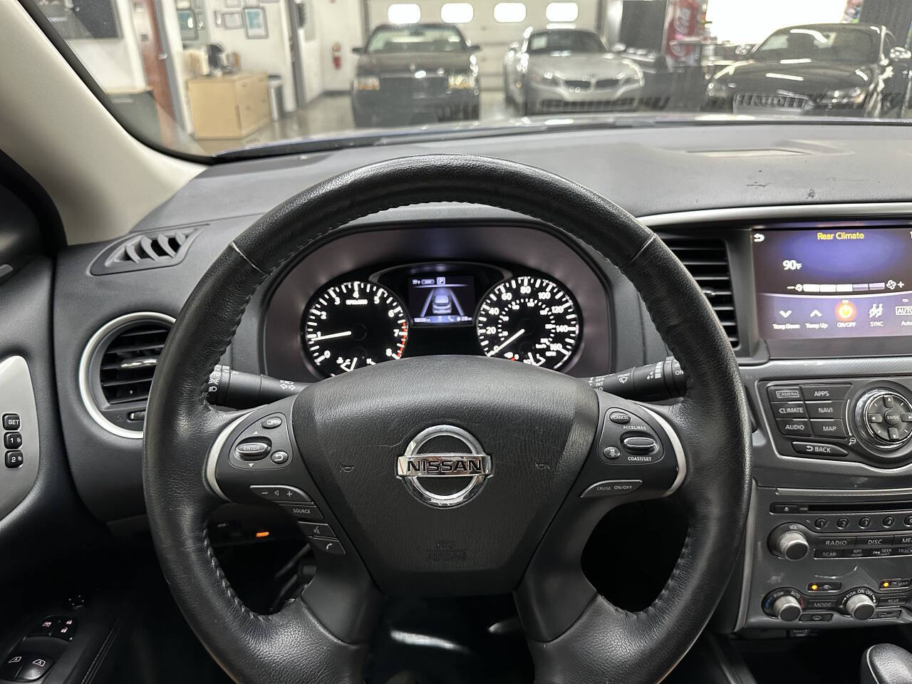 Vehicle image 21