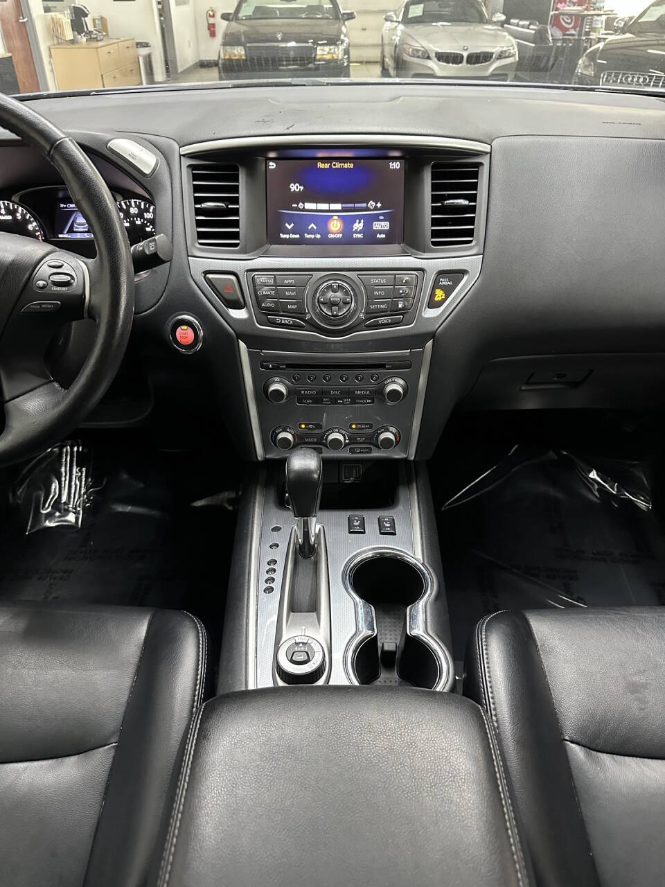 Vehicle image 28