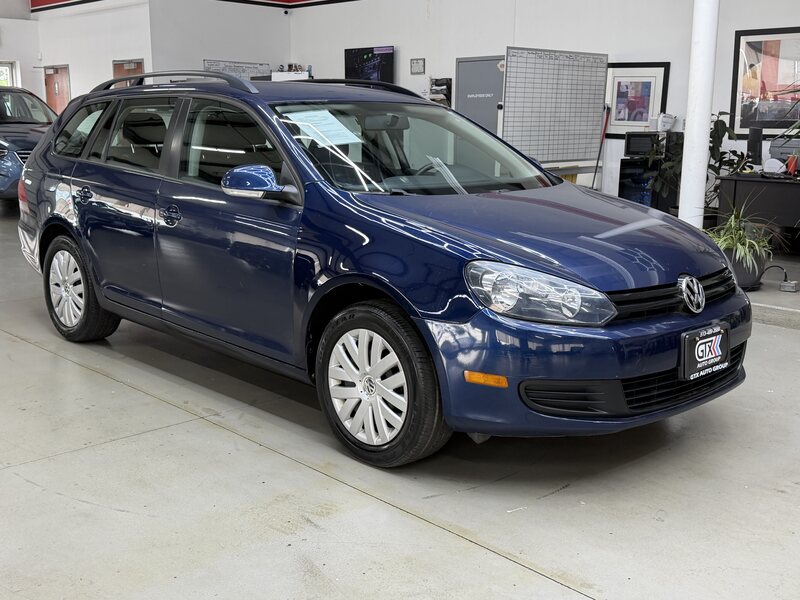 2011 Volkswagen Jetta SportWagen SE 6AT PZEV's photo