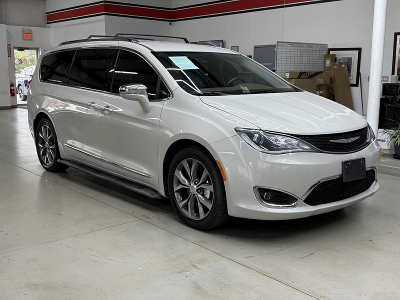 2017 CHRYSLER PACIFICA