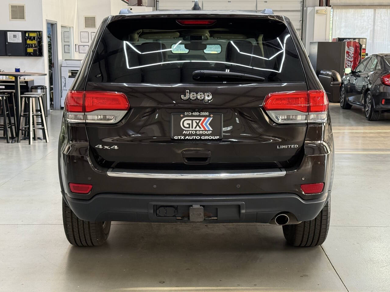 Vehicle image 6
