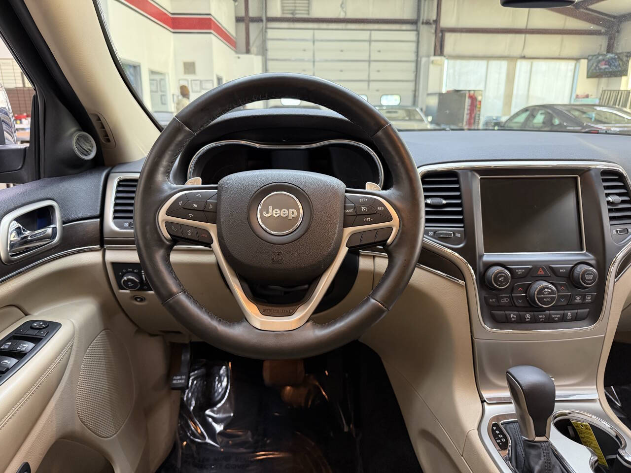 Vehicle image 21