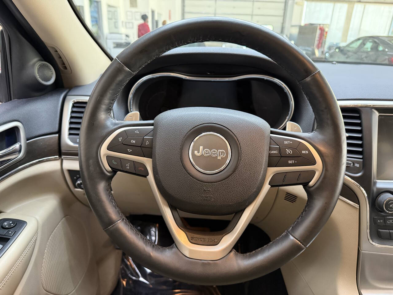 Vehicle image 22