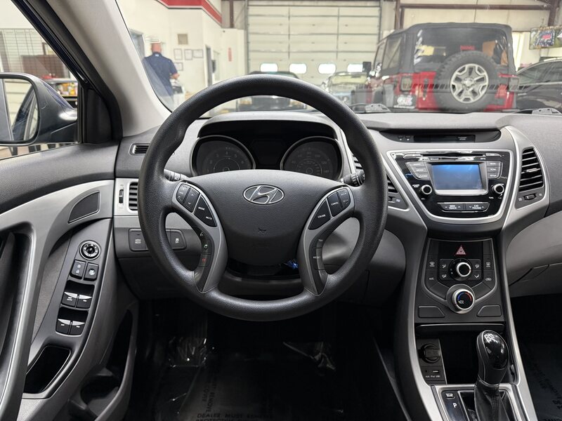 Vehicle image 14