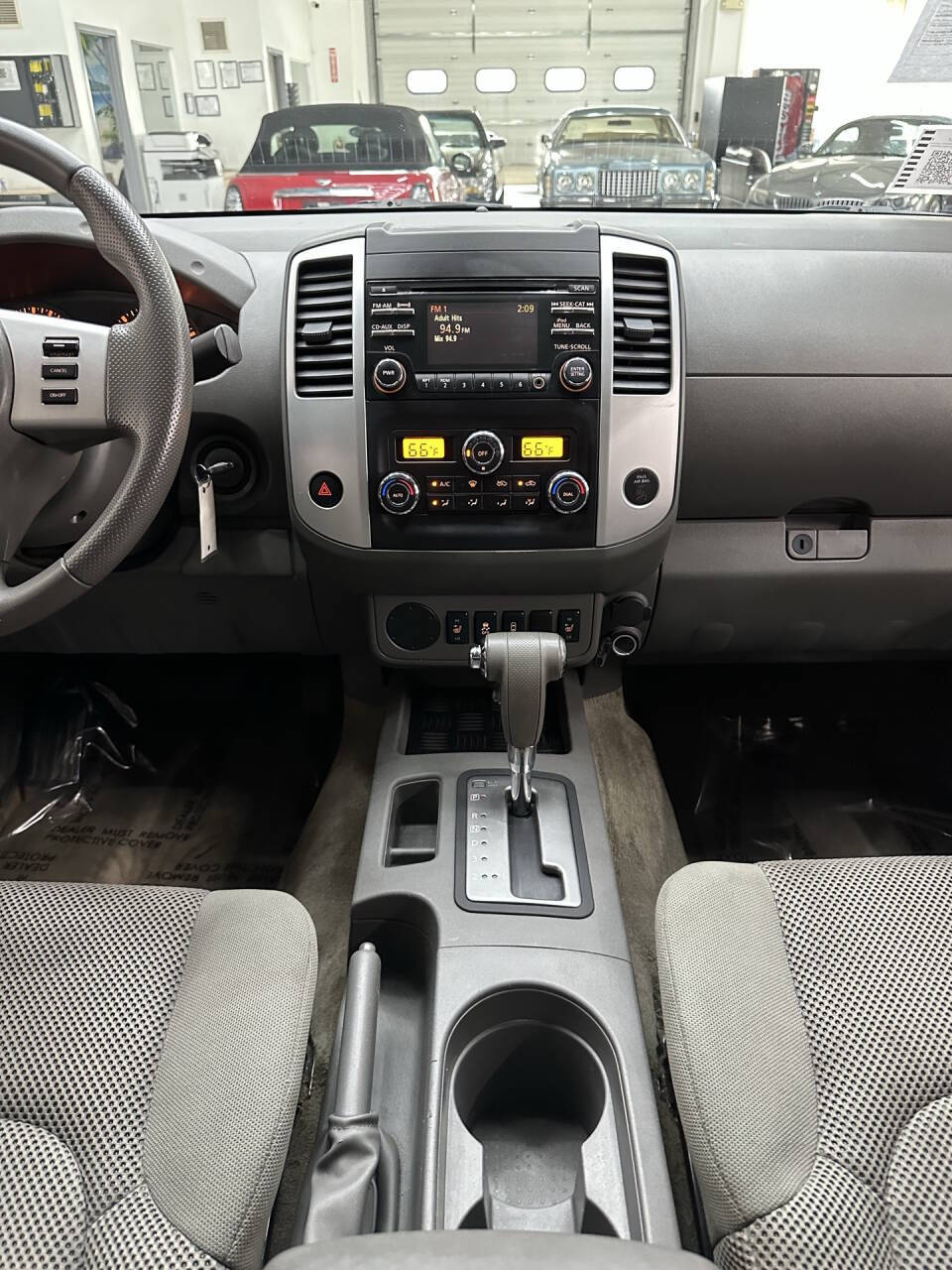 Vehicle image 25