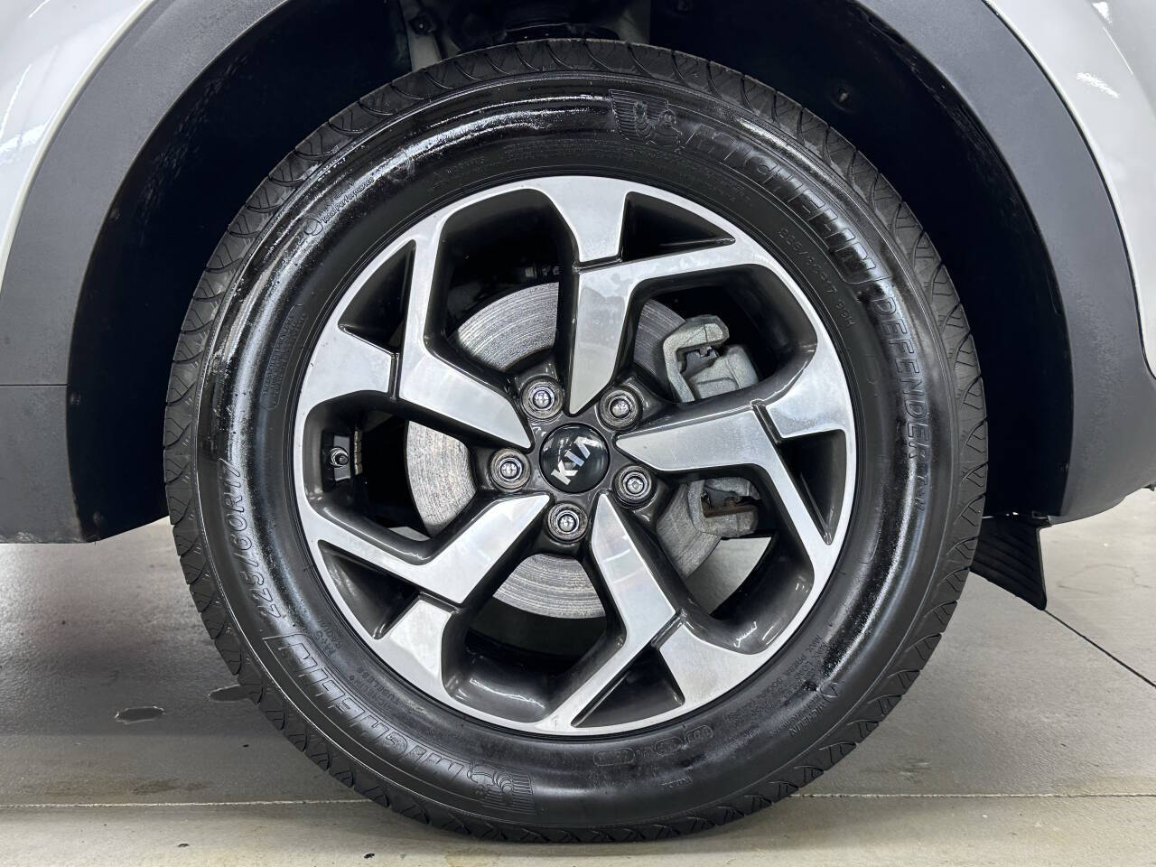 Vehicle image 30