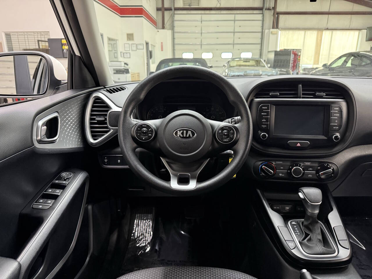 Vehicle image 20