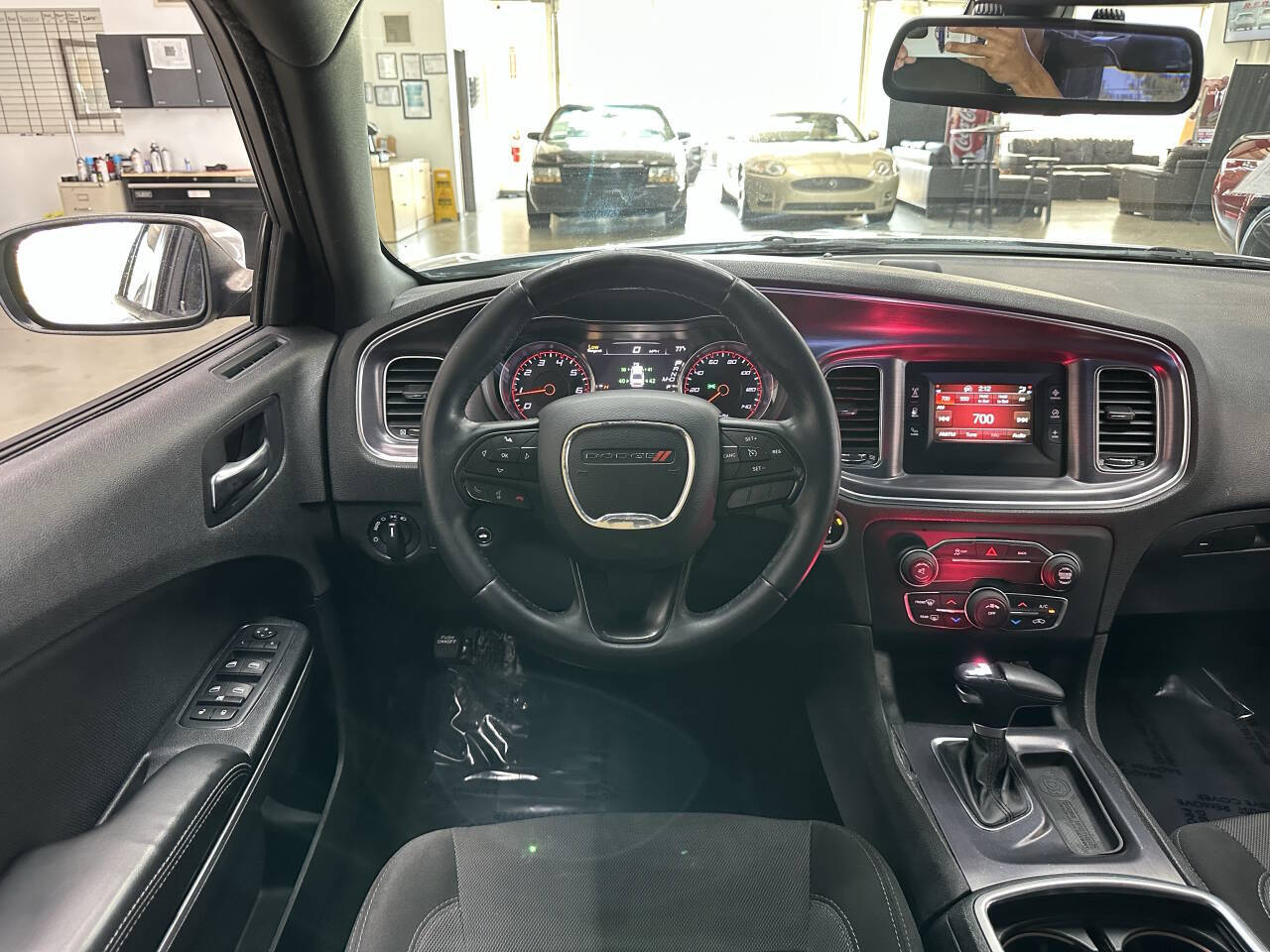 Vehicle image 18