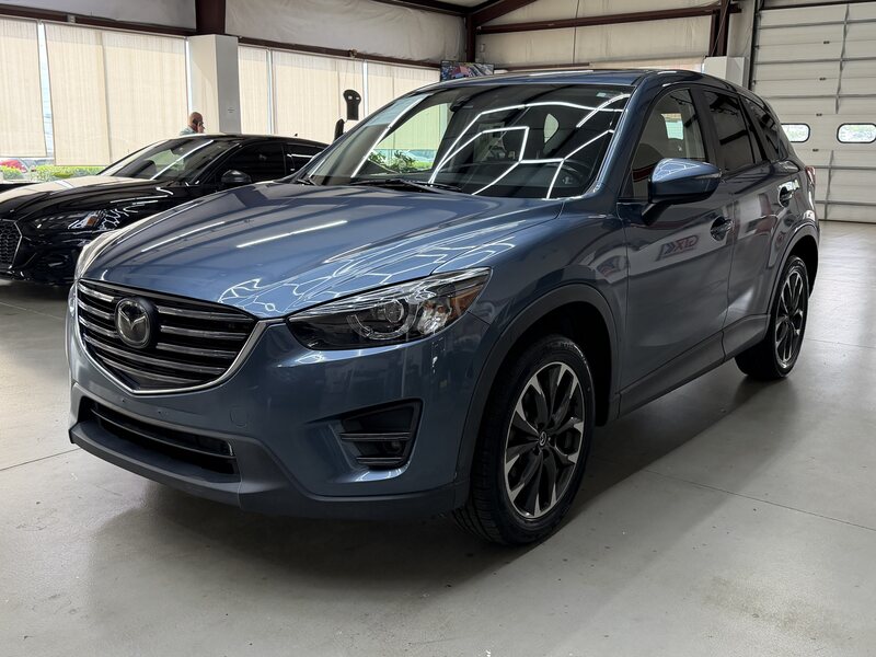 Vehicle image 4