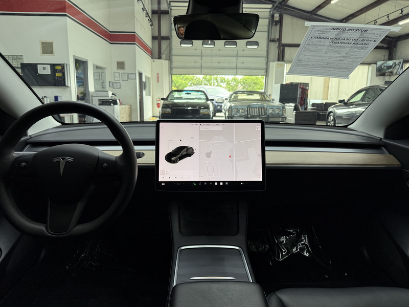 Vehicle image 14