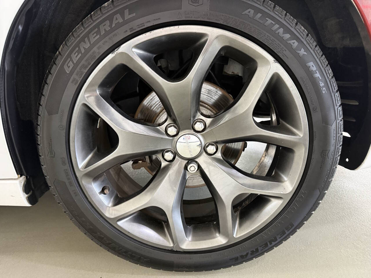 Vehicle image 30