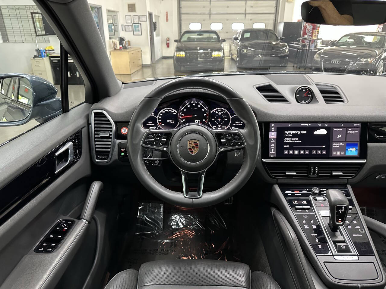 Vehicle image 18