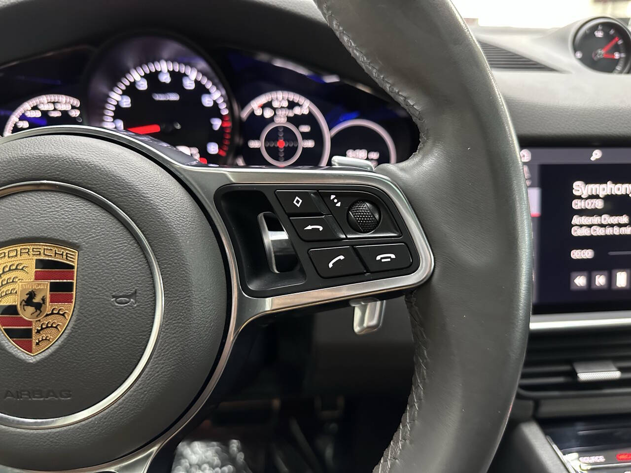 Vehicle image 21