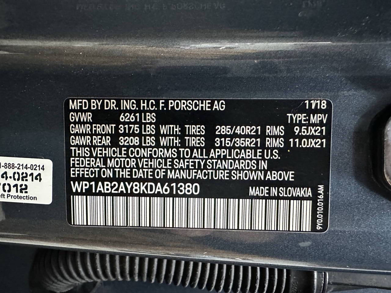 Vehicle image 32