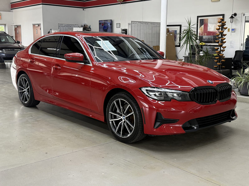 2020 BMW 3 Series 330i xDrive Sedan's photo