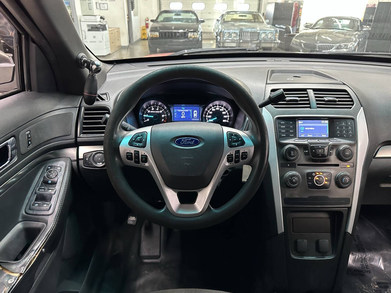 Vehicle image 18