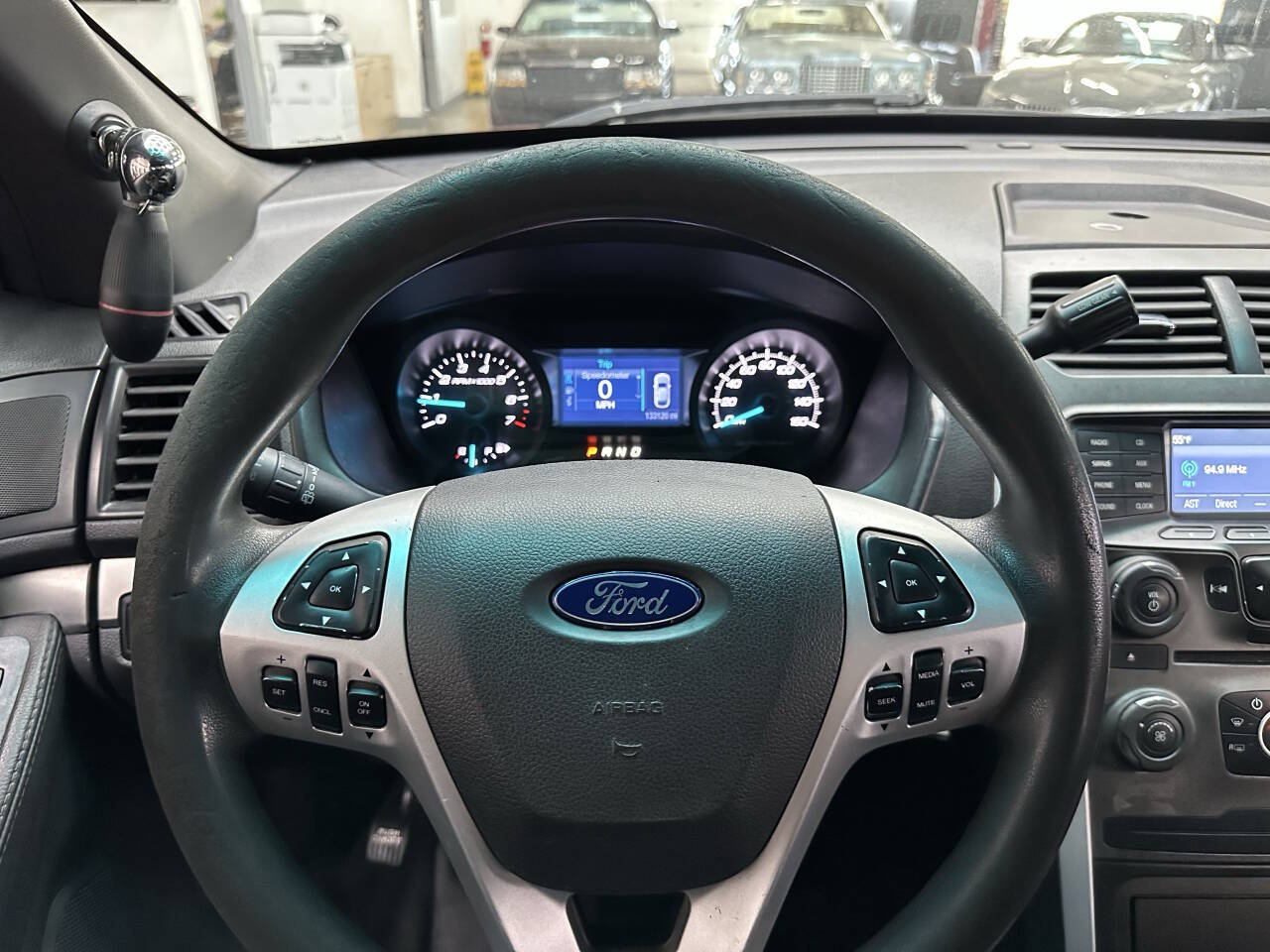 Vehicle image 19