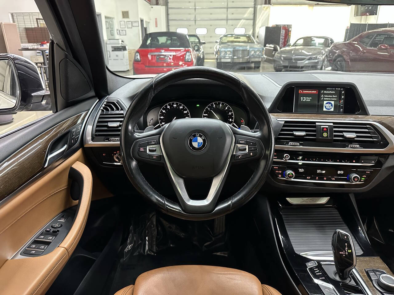 Vehicle image 18