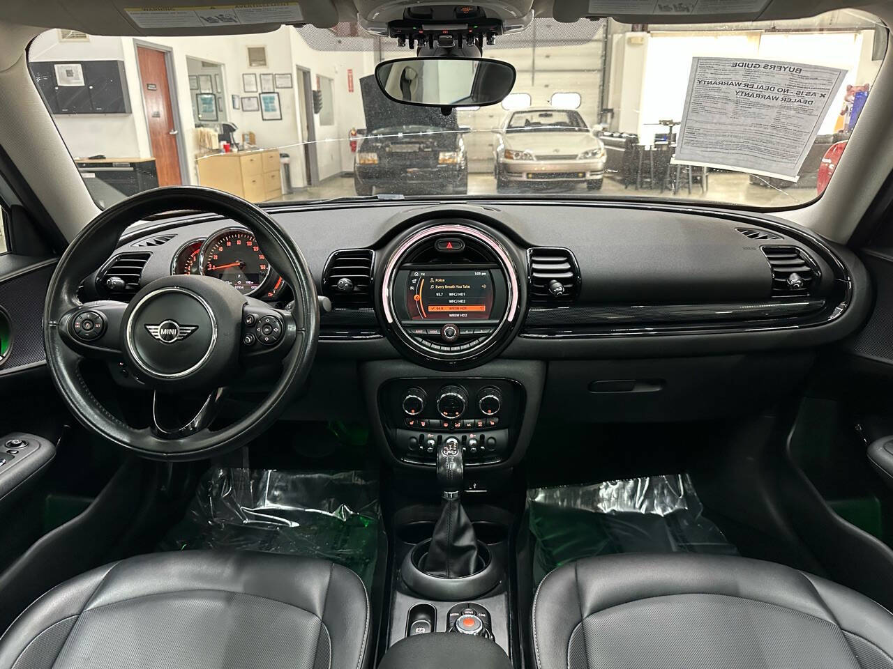 Vehicle image 17