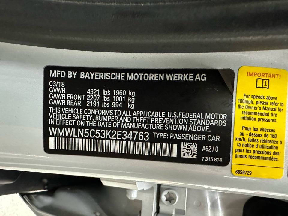 Vehicle image 30