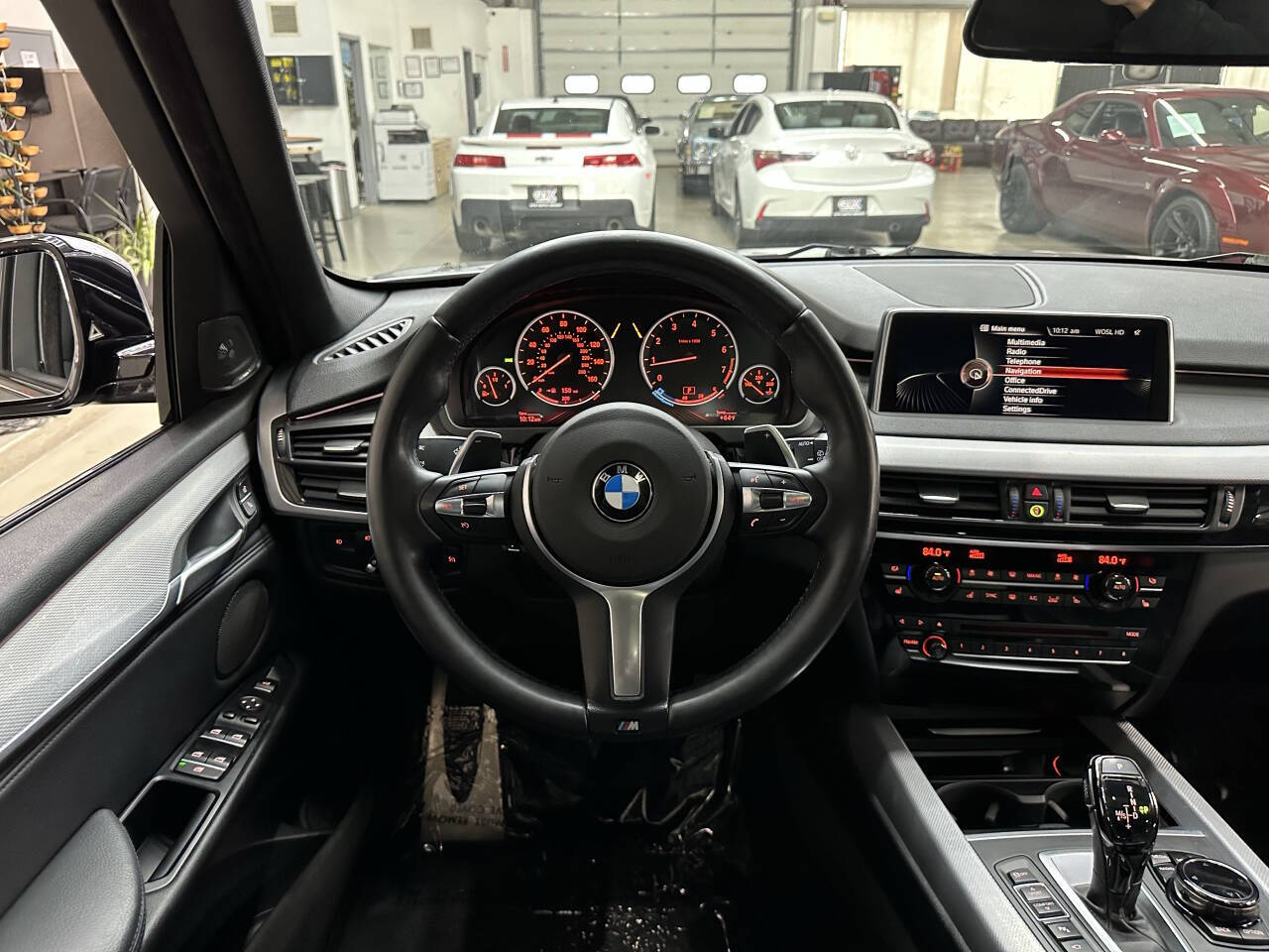 Vehicle image 18