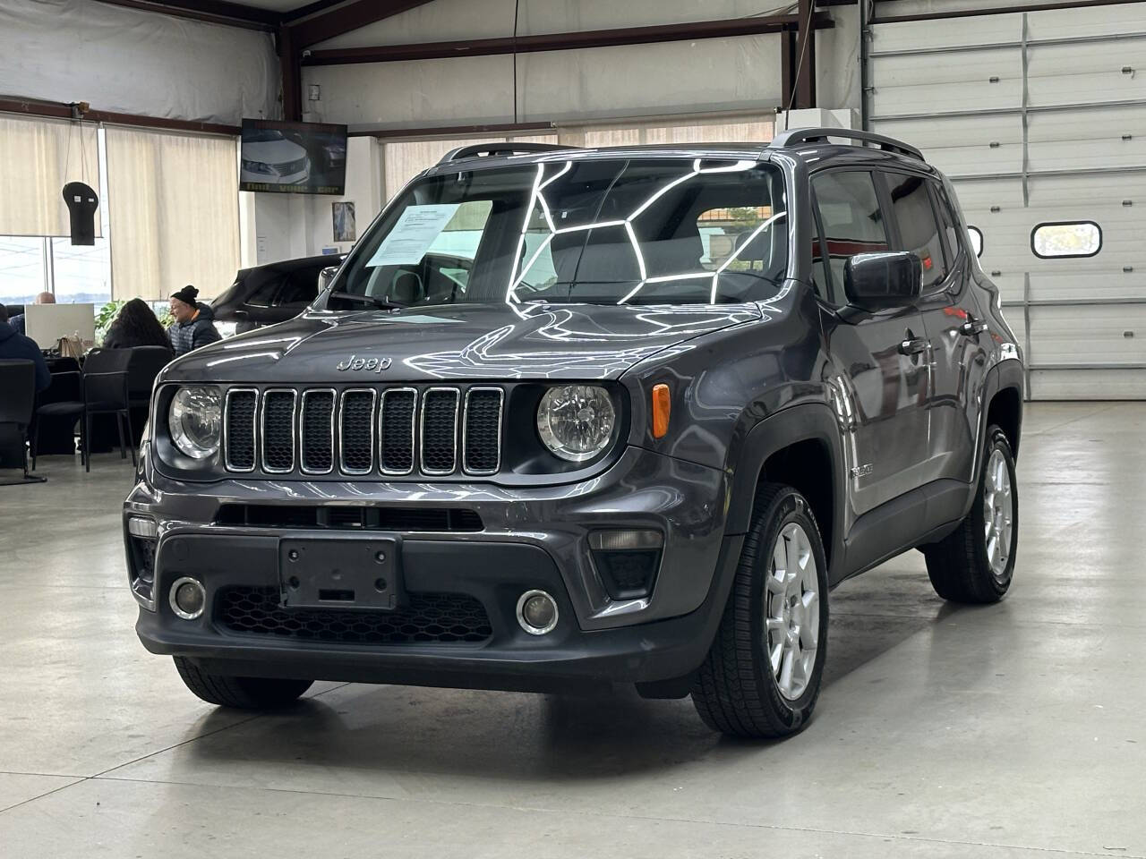 Vehicle image 4