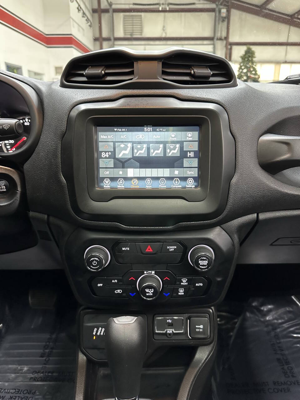 Vehicle image 27